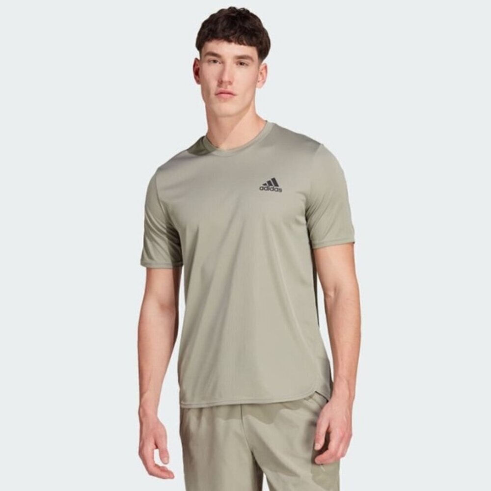 Title: Adidas Men’s Climalite Grey Performance T-Shirt - Pit to Pit 19”
